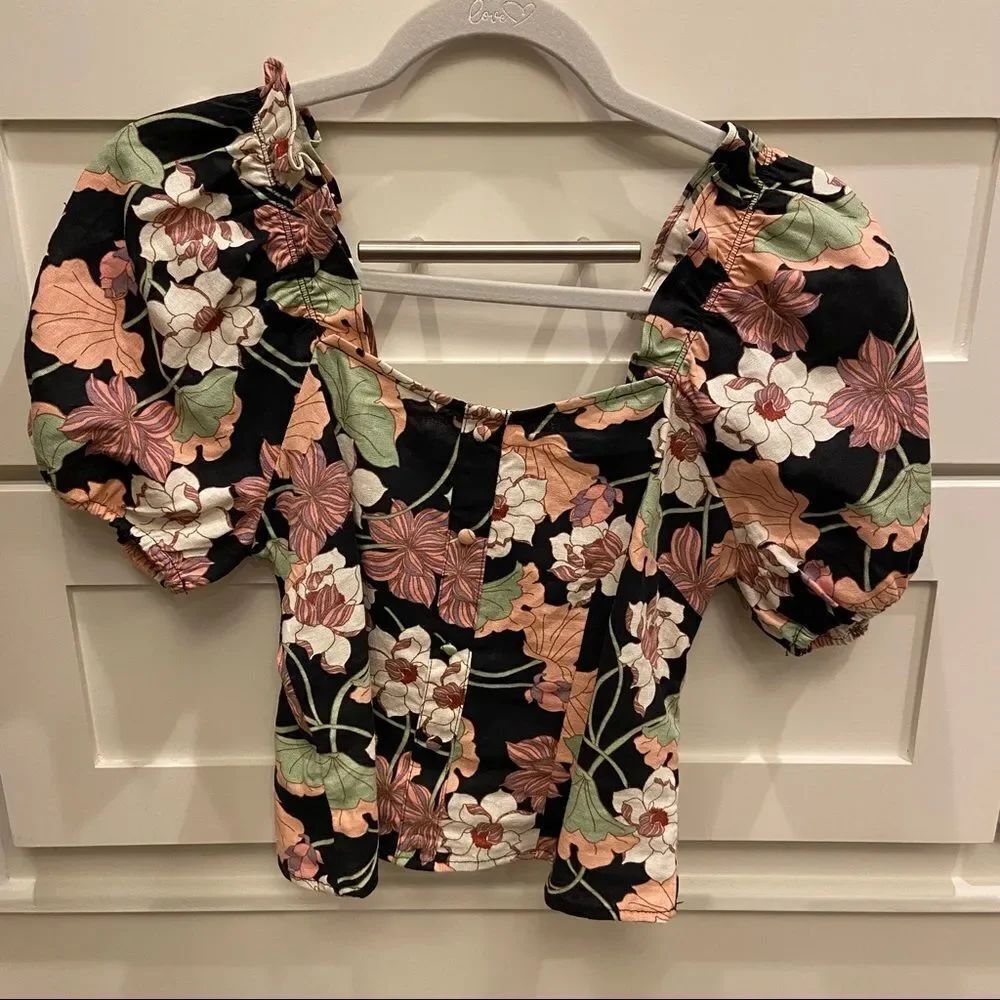 Who What Where Deco Floral Puff Sleeve Blouse NEW XS